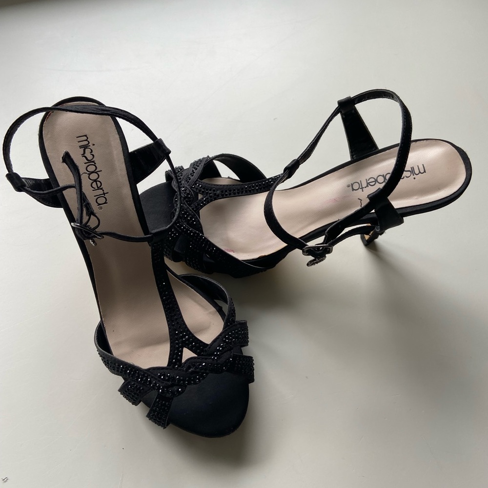 Pretty black heels with sparkle